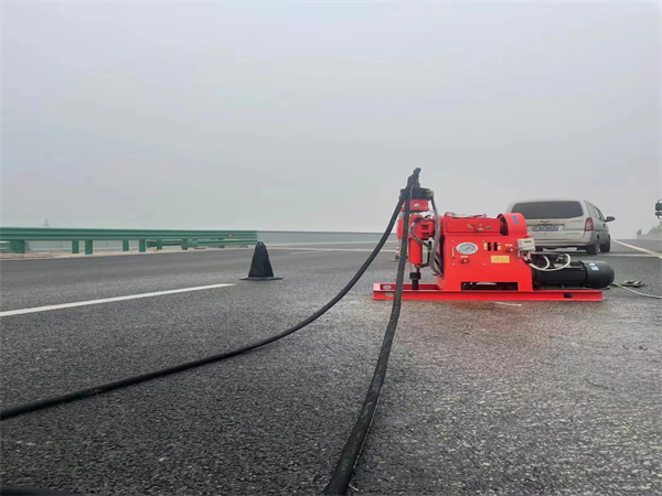 黄江镇马路路基路面开裂下沉注浆加固灌浆