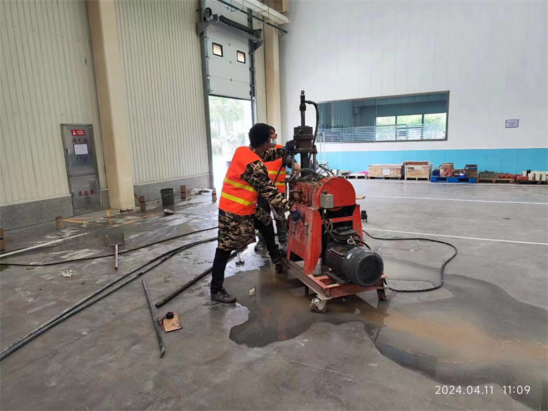 黄江镇厂房地面下沉塌陷注浆加固施工